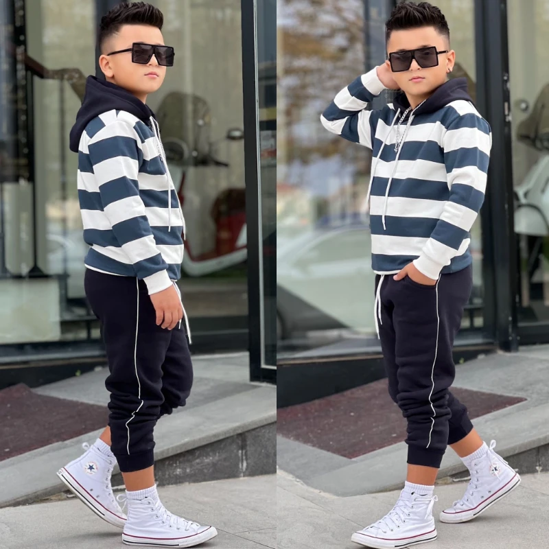 Kapşonlu çizgili 3 iplik erkek takım 