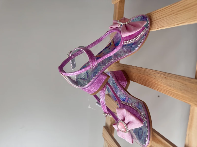 Prenses model pembe ayakkabı 