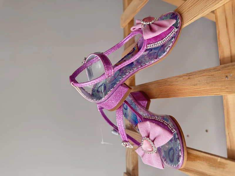 Prenses model pembe ayakkabı 