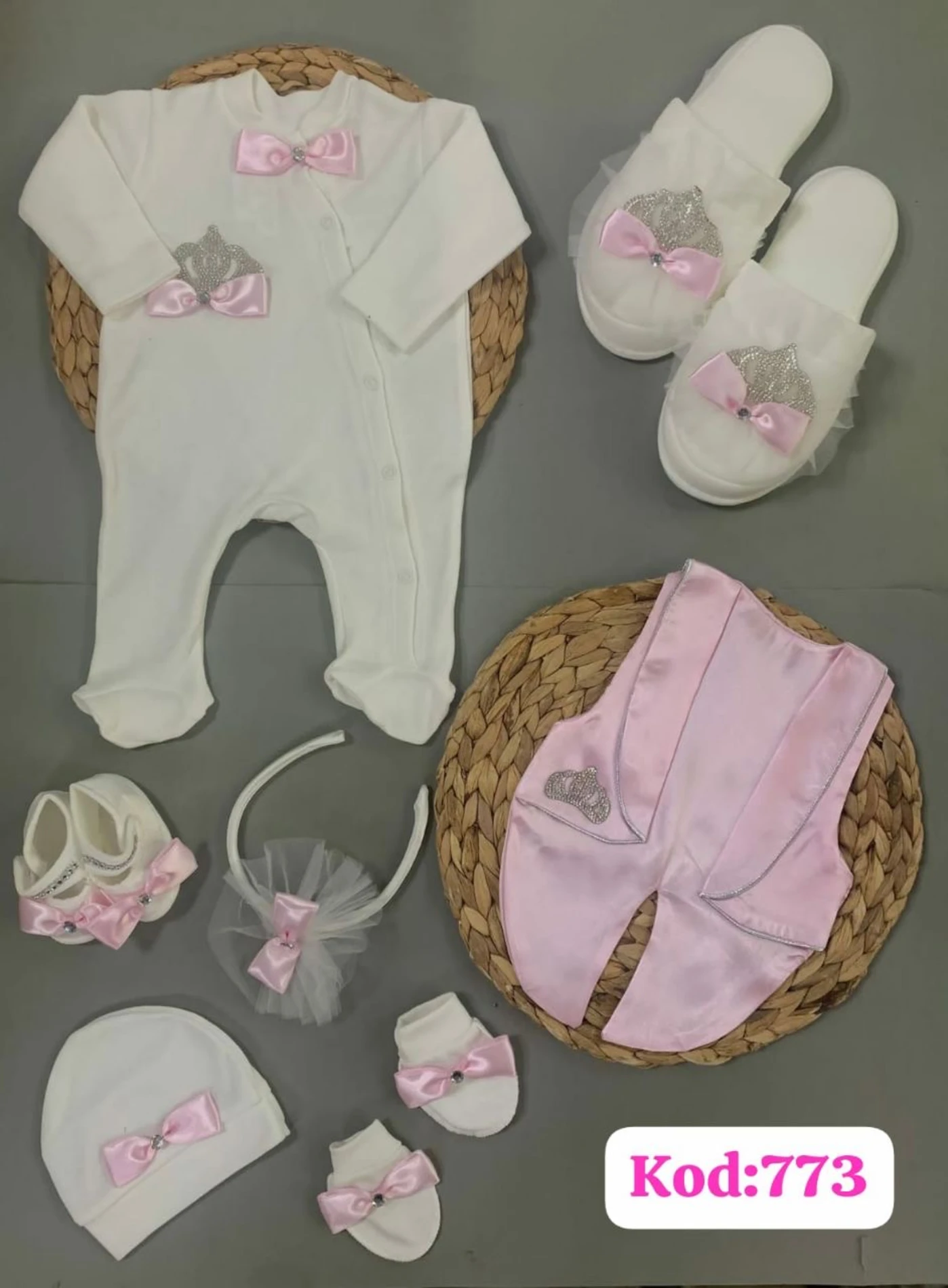 Yelekli taçlı kız set